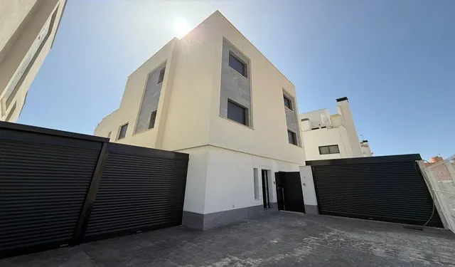 ALTO STANDING - GRAN LUJO - Villa Pareada con PISCINA PRIVADA, y ASCENSOR PRIVADO — 6