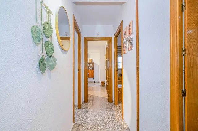 Vivienda reformada para docentes, sanitarios y funcionarios. — 17
