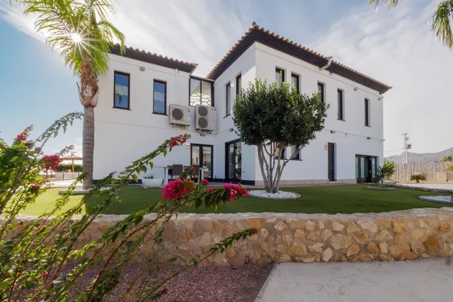 Villa 3 habitaciones 289m² en venta - Costa de almeria — 40