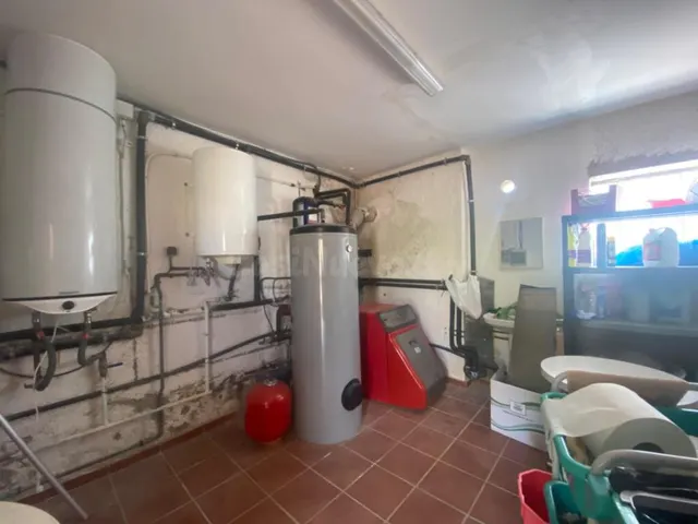 Exclusiva finca con masía, hotel, bodegas y 83 ha de terreno en el Priorat — 29
