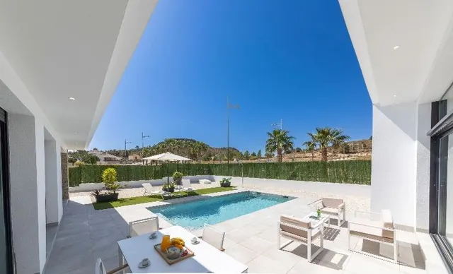 Villas espaciosas con piscina privada, en construcción, en un entorno natural muy privilegiado — 9