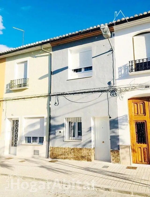 AMPLIO Y LUMINOSO ADOSADO REFORMADO, CERCA DE LA AV CENDROSSES — 20