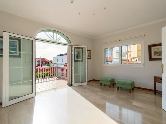 Chalet independiente con jardín y piscina privada en La Garita precio negociable — 18