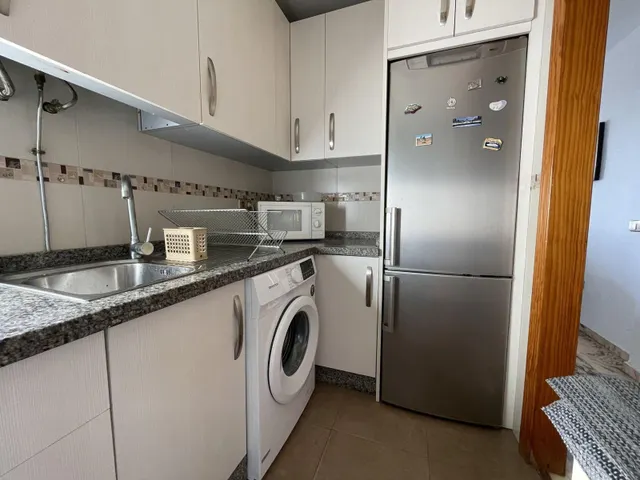 Piso con terraza, vistas al mar y plaza de garaje en Arroyo de la Miel, Benalmádena — 25