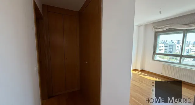 ESTUDIO HOME MADRID OFRECE vivienda de 99 m2 construidos, en urbanización cerrada, en la zona de Montecarmelo. — 12