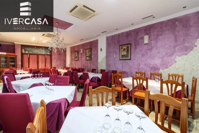 Restaurante completamente equipado y acondicionado, listo para funcionar. — 7