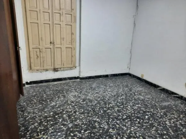 Planta baja de un edificio de 2 plantas — 13