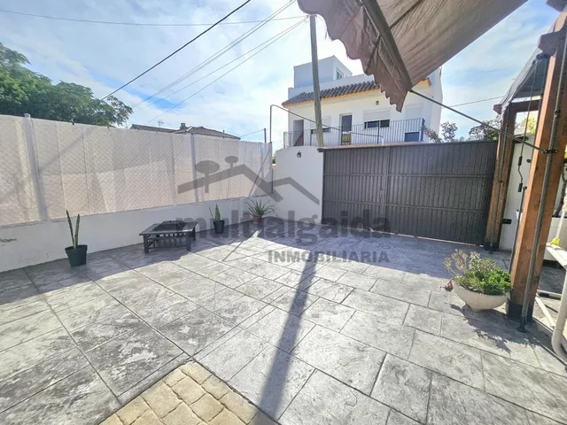 Casa independiente en camino sevilla — 11