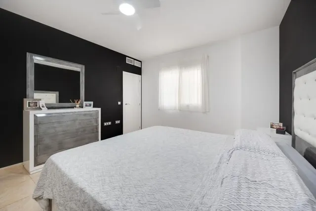Apartamento 3 habitaciones 131m² en venta - Centro — 23