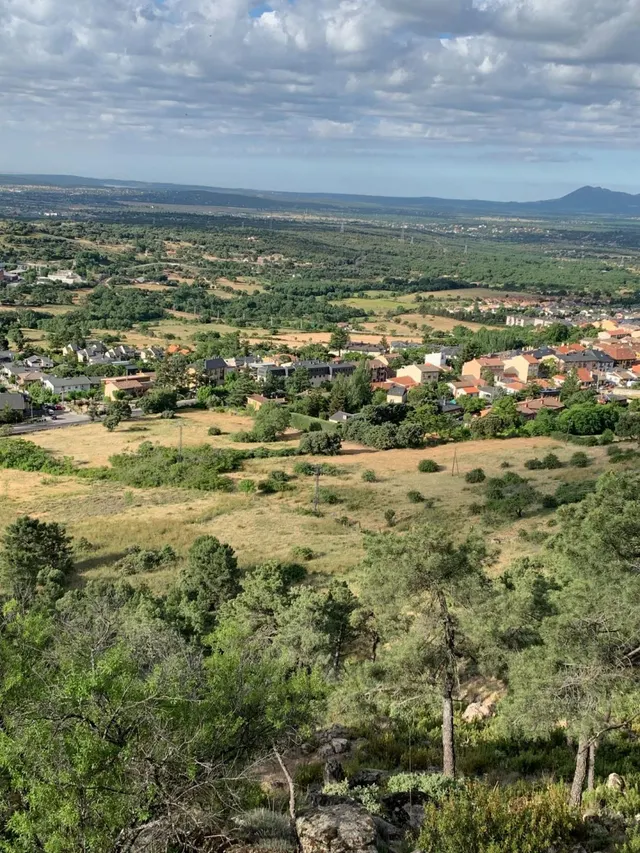 Terreno Urbanizable para 56 viviendas — 2