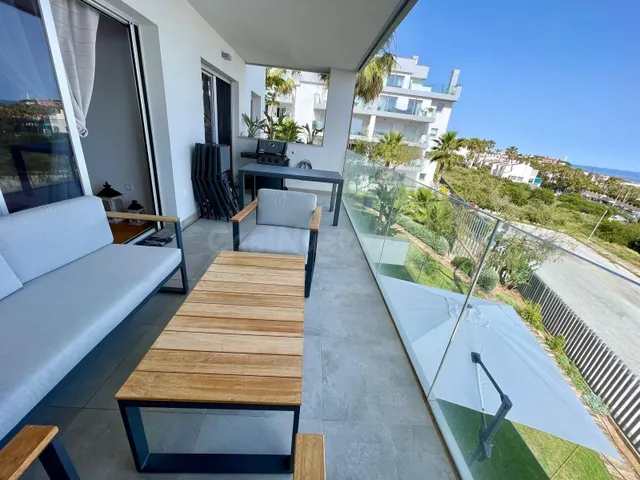 Apartamento con terraza y espectaculares vistas al mar en Mi - foto 5