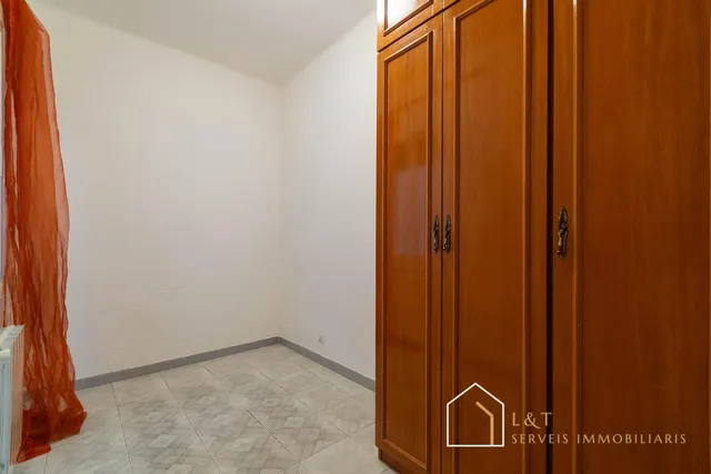Piso en venta en plaza virrei amat – 4 habitaciones y 77 m2 útiles — 13