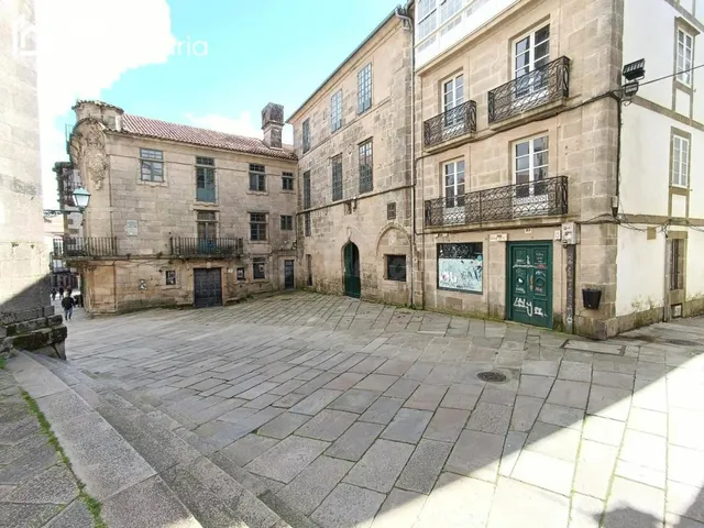 Piso amplísimo en edificio histórico - foto 3