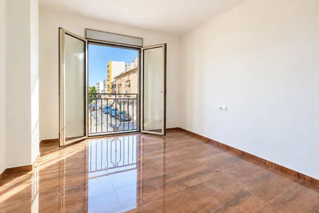 Piso Junto a Esquina del Convento — 17