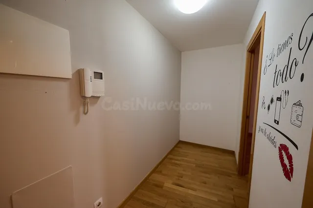 PISO DE 3 HAB CON BALCÓN, PK, Trastero y Piscina Comunitaria — 5