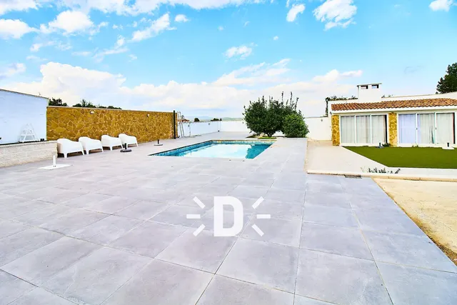 Espectacular chalet independiente con piscina, barbacoa y vistas panorámicas en Urbanización Altury (Turís) — 4