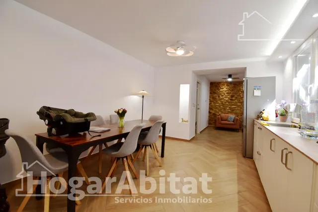 ESPACIOSA CASA SEMIRREFORMADA CON TERRAZA — 8