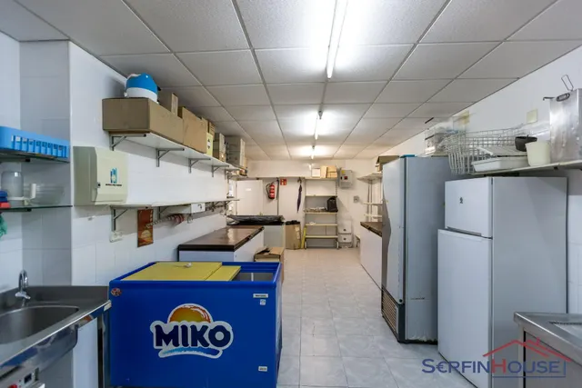 Local comercial 143m² en venta - EVER — 11