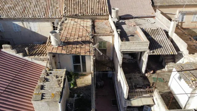 Edificio en venta - Cerca del centro — 24