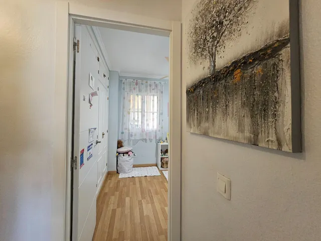 Piso familiar con Garaje, Trastero y Piscina en El Pinillo, a 800 Metros del Mediterráneo — 40