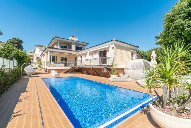 Villa 5 habitaciones 419m² en venta - Torre la mata