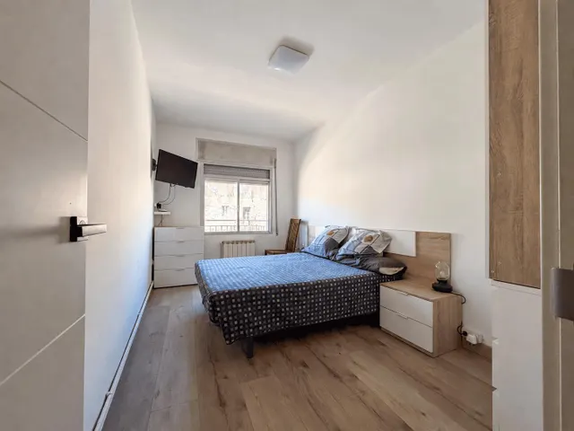 PISO EN SANTPEDOR, CON TERRAZA, BALCÓN Y VISTAS DESPEJADAS — 10