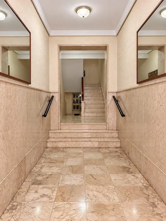 Vivienda amplia de 4 dormitorios cerca de la avenida Padre Esplá. — 16