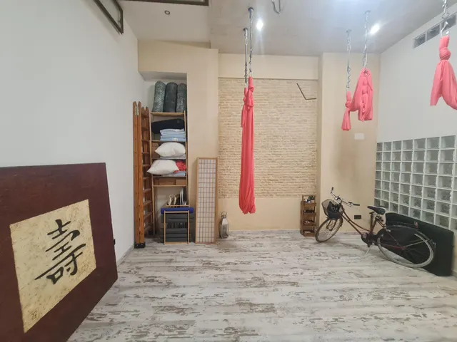 PISO CON LICENCIA TURISTICA Y LOCAL COMERCIAL — 22
