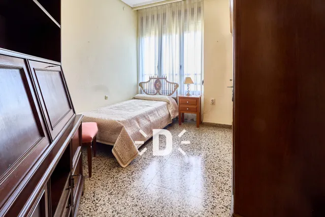SE ALQUILA VIVIENDA EN VALENCIA — 14