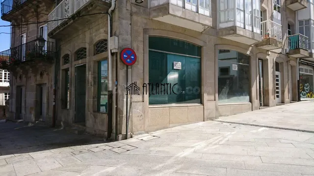 Local comercial 96m² en venta - Areal -Rosalía de Castro