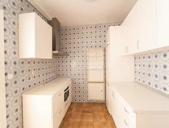 Amplio Piso en Venta en el Centro de Salobreña – Ideal para Vivir o Invertir | DLR00266 — 4