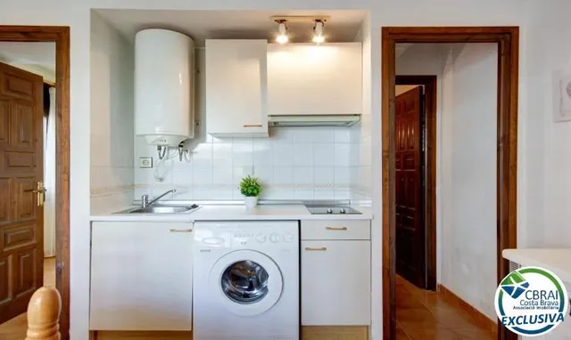 Apartamento con terraza, piscina, parking y licencia turística en Puig Rom – Roses — 20
