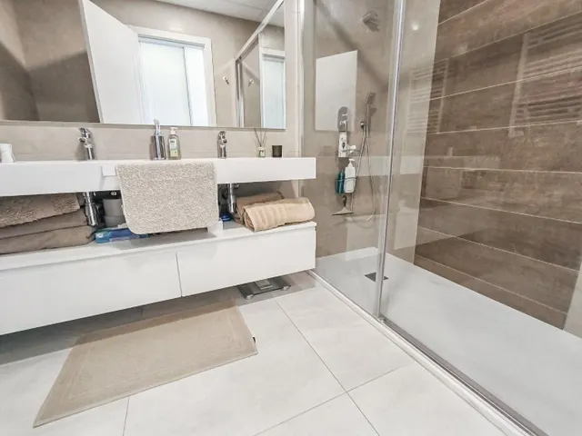 Increible piso de lujo en moderna residencial Sunset Waves. — 24