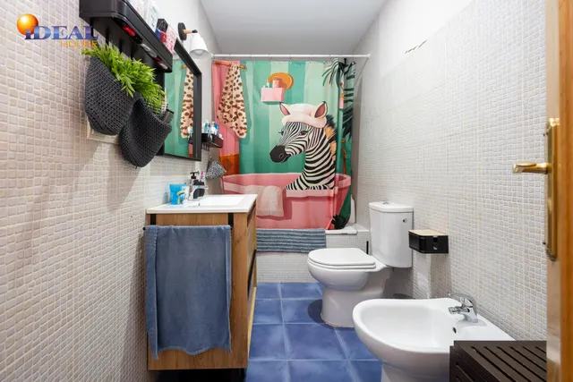 MARAVILLOSA CASA  A POCOS MINUTOS DEL CENTRO DE LA ZUBIA — 31