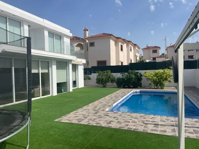 Exclusiva Villa de lujo La Marina - foto 2