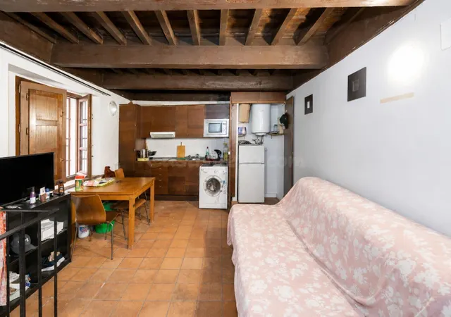 ✨ Oficina acondicionada como vivienda con encanto en pleno c - foto 4