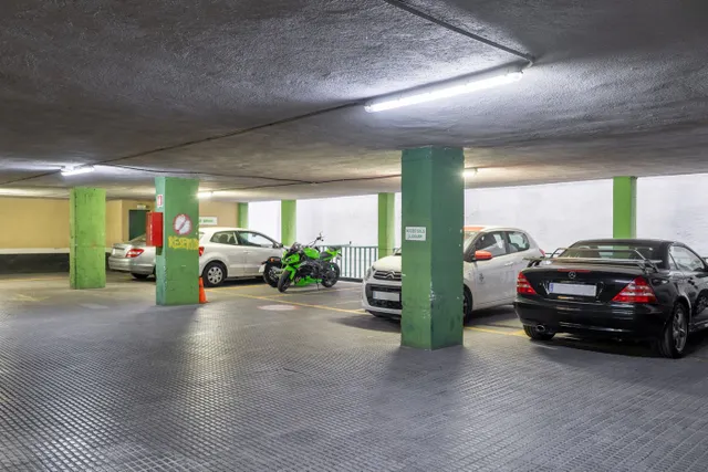 Parking 9m² en alquiler - Casc Antic — 9