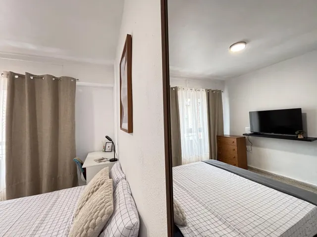 **Piso totalmente reformado de cuatro habitaciones y un baño** — 11