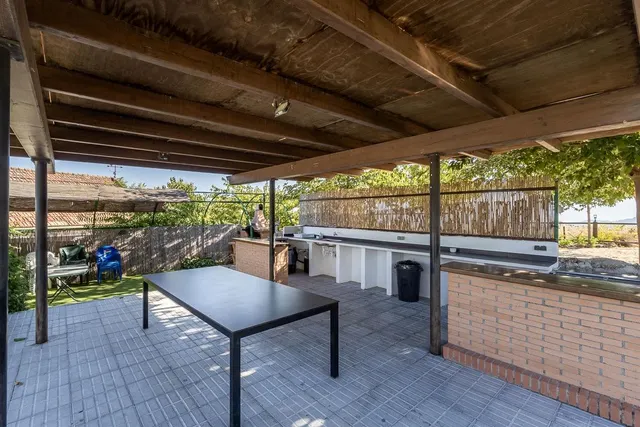 **NEGOCIO CONSOLIDADO DE EVENTOS Y ALOJAMIENTO TURÍSTICO EN UNA ESPECTACULAR FINCA ANDALUZA CERCA DE GRANADA** — 31