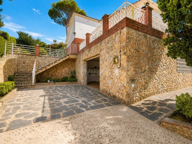 CHALET EN VENTA EN MAÇANET DE LA SELVA – TRANQUILIDAD, ESPACIO Y NATURALEZA — 8