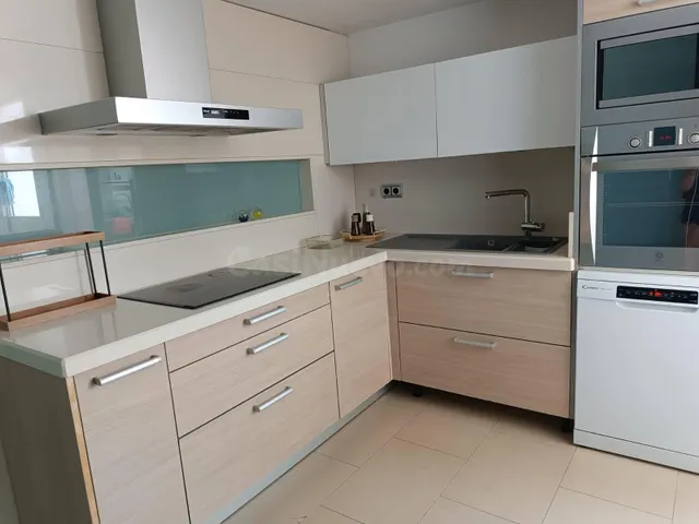 Amplio y Moderno Piso Reformado en Gandia - Beniopa — 2