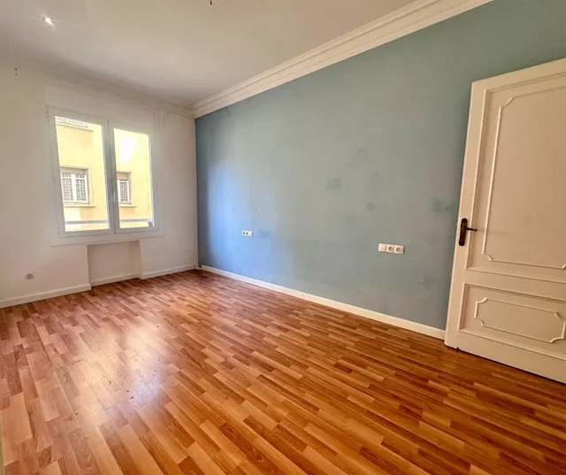 Piso Señorial en Balmes con  Doble Orientación — 25