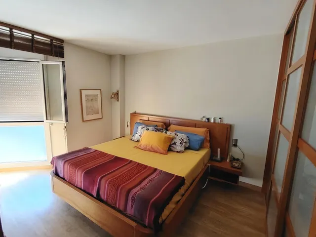 Piso en el centro para entrar a vivir. exterior y con plaza de aparcamiento. — 24