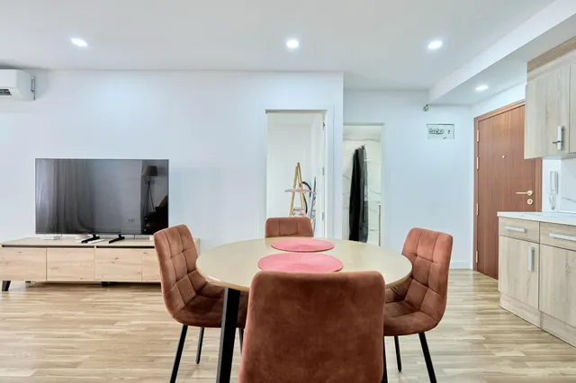 Reformada vivienda de 1 habitación con piscina — 20