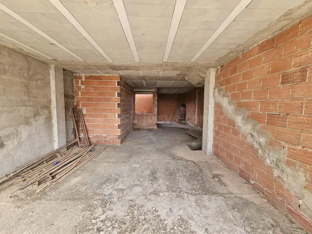 TRIPLEX EN CONSTRUCCIÓN EN EL CENTRO DE FUENTE ÁLAMO — 3