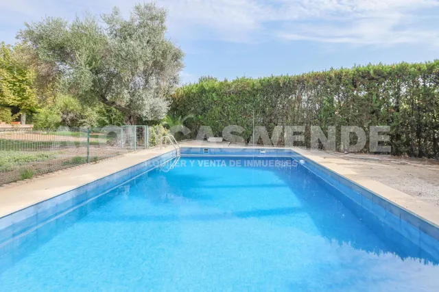 Exclusiva villa de lujo en Simón Verde: 1.150 m2 de parcela privada, gran piscina y bodega, a un paso de Sevilla. — 10