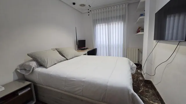 PISO DE LUJO EN ESQUINA TODO EXTERIOR CON GRAN SALON — 37