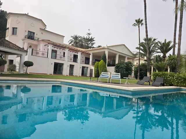 Chalet 6 habitaciones 880m² en venta - Marbella
