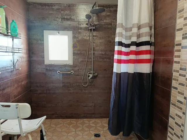Casa con terreno 2 casas más y piscina privada. — 22