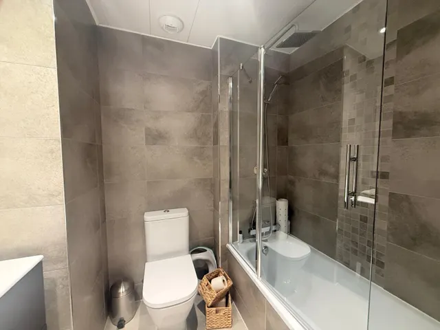Vivienda en venta, situada en una de las zonas más exclusivas de Pozuelo de Alarcón, concretamente en Prado de Somosaguas. — 24